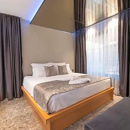 Wolf Hotel 4*